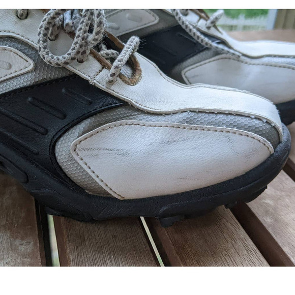 Footjoy Junior - White/Black/Silver Golf Shoes (FJ#45017) Size 2 *Needs spikes - Picture 6 of 12